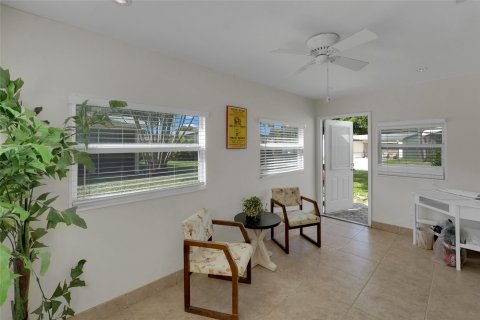 Villa ou maison à vendre à Deerfield Beach, Floride: 3 chambres, 114.46 m2 № 856080 - photo 14