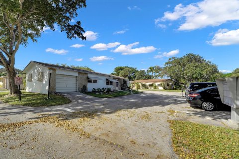 Villa ou maison à vendre à Deerfield Beach, Floride: 3 chambres, 114.46 m2 № 856080 - photo 3