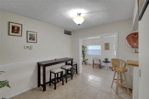 Villa ou maison à vendre à Deerfield Beach, Floride: 3 chambres, 114.46 m2 № 856080 - photo 9