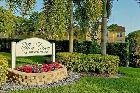 Copropriété à vendre à Pembroke Pines, Floride: 2 chambres, 90.12 m2 № 913444 - photo 10