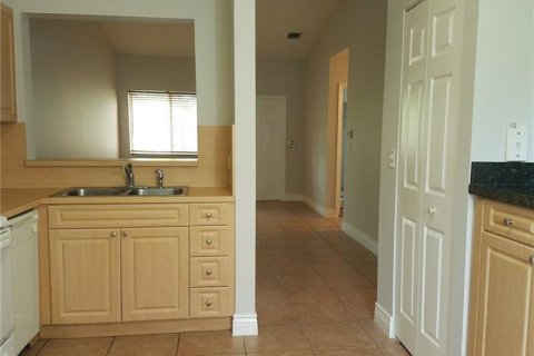 Copropriété à vendre à Pembroke Pines, Floride: 2 chambres, 90.12 m2 № 913444 - photo 6