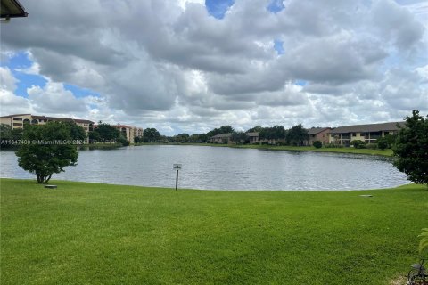 Condominio en venta en Sunrise, Florida, 2 dormitorios, 70.61 m2 № 1330261 - foto 16