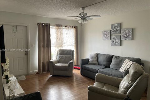 Condo in Sunrise, Florida, 2 bedrooms  № 1330261 - photo 5