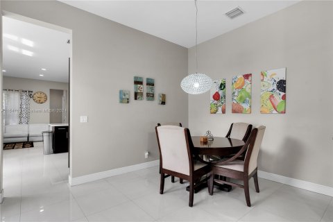 House in Fort Lauderdale, Florida 3 bedrooms, 248.51 sq.m. № 1330262 - photo 7