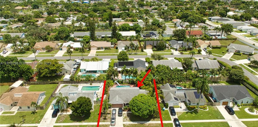 Casa en Boynton Beach, Florida 4 dormitorios, 143.81 m2 № 1401275