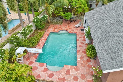 House in Boynton Beach, Florida 4 bedrooms, 143.81 sq.m. № 1401275 - photo 2