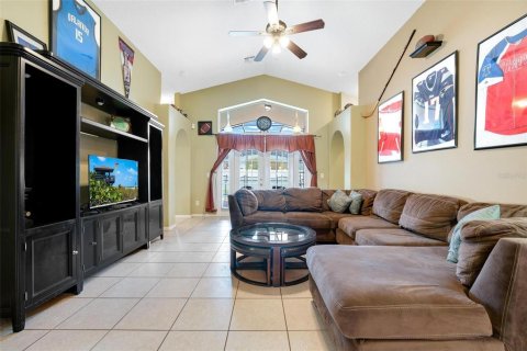 Villa ou maison à vendre à Kissimmee, Floride: 4 chambres, 166.39 m2 № 1258559 - photo 10