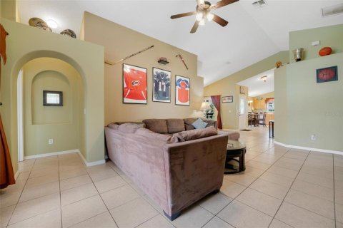 Villa ou maison à vendre à Kissimmee, Floride: 4 chambres, 166.39 m2 № 1258559 - photo 11