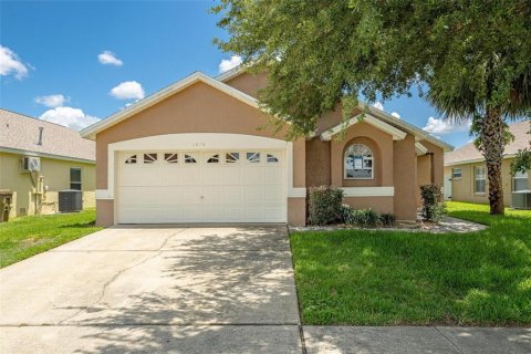 Villa ou maison à vendre à Kissimmee, Floride: 4 chambres, 166.39 m2 № 1258559 - photo 1