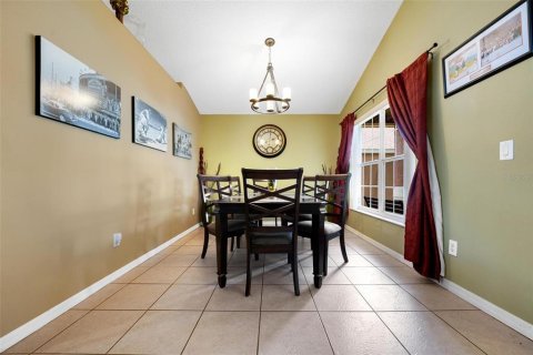 Villa ou maison à vendre à Kissimmee, Floride: 4 chambres, 166.39 m2 № 1258559 - photo 7