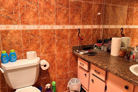 Condo in Lauderhill, Florida, 1 bedroom  № 1223192 - photo 14