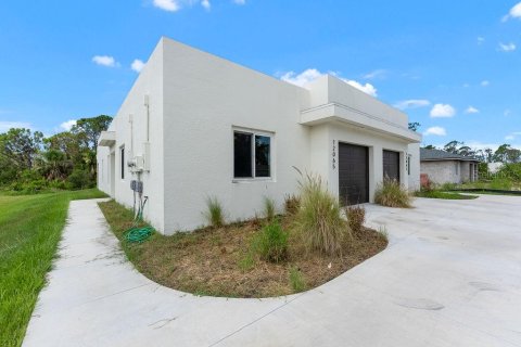 Купить коммерческую недвижимость в Порт-Шарлотт, Флорида 234.67м2, № 1165236 - фото 10