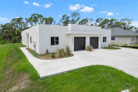 Купить коммерческую недвижимость в Порт-Шарлотт, Флорида 234.67м2, № 1165236 - фото 9