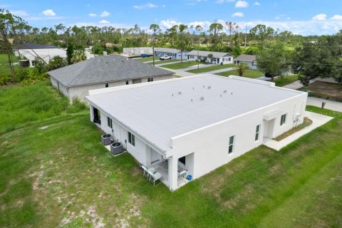 Купить коммерческую недвижимость в Порт-Шарлотт, Флорида 234.67м2, № 1165236 - фото 16