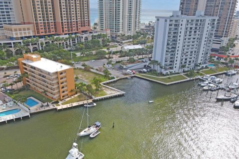 Condo in Fort Lauderdale, Florida, 1 bedroom  № 948931 - photo 16