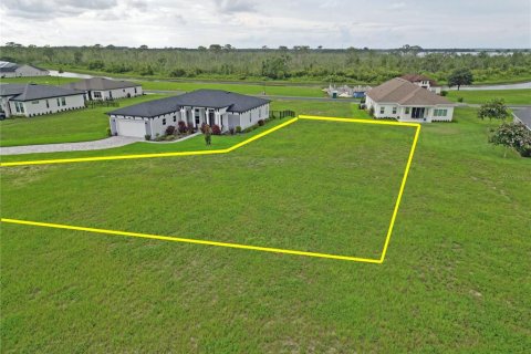 Terreno en venta en Auburndale, Florida № 1277614 - foto 3