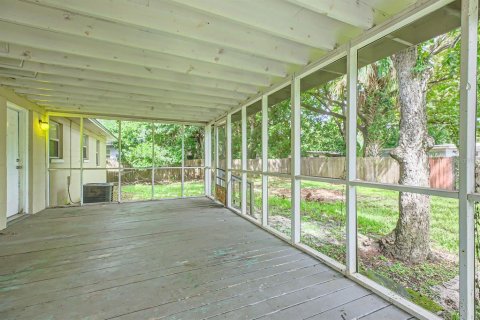 House in Jacksonville, Florida 4 bedrooms, 139.26 sq.m. № 1337320 - photo 28