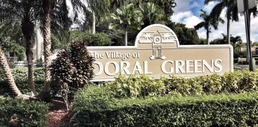 Townhouse in Doral, Florida 4 bedrooms, 176.33 sq.m. № 1378643