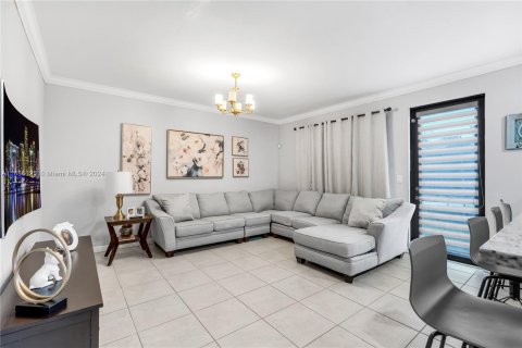 Casa en venta en Miami, Florida, 4 dormitorios № 1355130 - foto 10