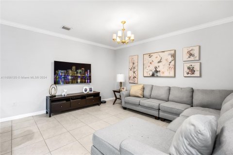 Casa en venta en Miami, Florida, 4 dormitorios № 1355130 - foto 12