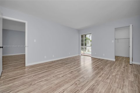 Copropriété à vendre à Lauderhill, Floride: 2 chambres, 99.41 m2 № 1177915 - photo 10