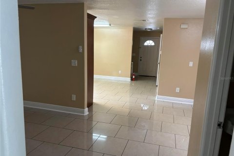 Casa en venta en Tampa, Florida, 4 dormitorios, 155.15 m2 № 1378125 - foto 13