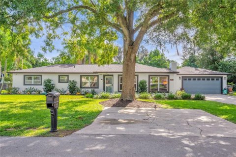 Villa ou maison à vendre à Auburndale, Floride: 3 chambres, 181.35 m2 № 1349627 - photo 1