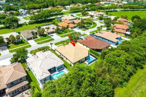 House in Wellington, Florida 4 bedrooms, 249.91 sq.m. № 1223159 - photo 3