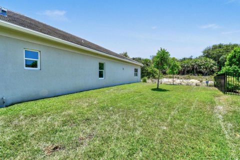 House in Jensen Beach, Florida 4 bedrooms, 283.82 sq.m. № 1222802 - photo 23