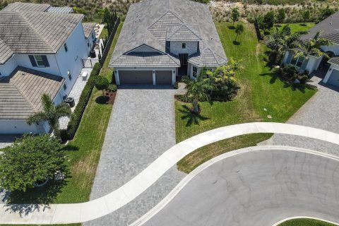 Villa ou maison à vendre à Jensen Beach, Floride: 4 chambres, 283.82 m2 № 1222802 - photo 11