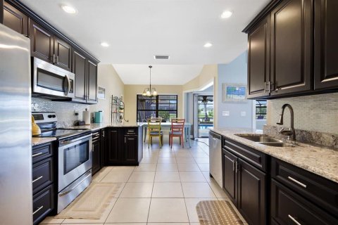 Casa en venta en Cape Coral, Florida, 3 dormitorios, 168.9 m2 № 1107968 - foto 25