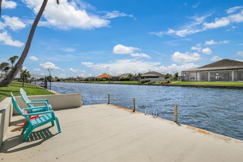 Casa en venta en Cape Coral, Florida, 3 dormitorios, 168.9 m2 № 1107968 - foto 26