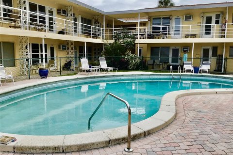 Condo in Pompano Beach, Florida, 1 bedroom  № 1309319 - photo 19