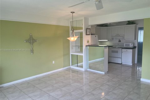 Copropriété à vendre à Pompano Beach, Floride: 1 chambre, 52.03 m2 № 1309319 - photo 3