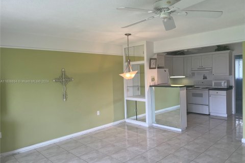 Condominio en venta en Pompano Beach, Florida, 1 dormitorio, 52.03 m2 № 1309319 - foto 4