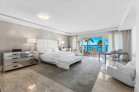 Condo in Miami Beach, Florida, 4 bedrooms  № 1309748 - photo 20