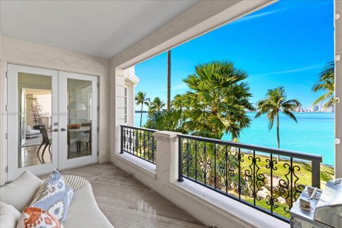 Condo in Miami Beach, Florida, 4 bedrooms  № 1309748 - photo 19