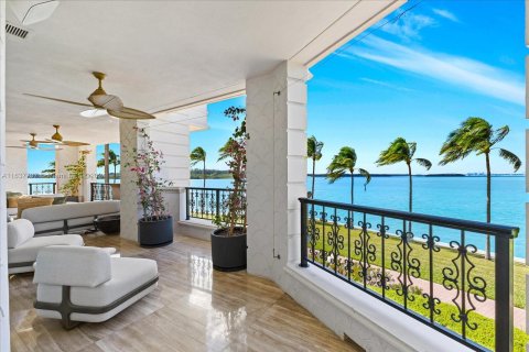 Condo in Miami Beach, Florida, 4 bedrooms  № 1309748 - photo 30