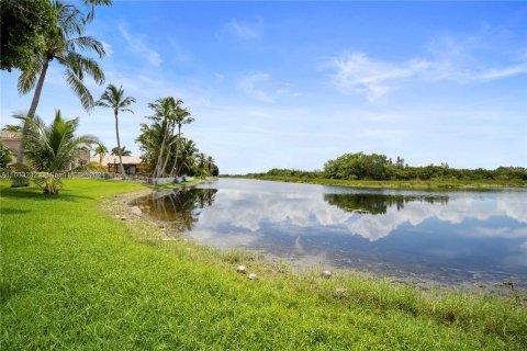 Villa ou maison à vendre à Pembroke Pines, Floride: 4 chambres, 205.13 m2 № 1309746 - photo 7