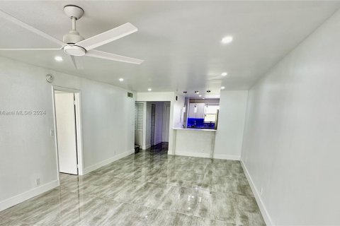 Copropriété à vendre à Lauderhill, Floride: 2 chambres, 101.45 m2 № 1375647 - photo 14