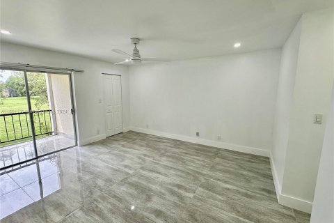 Copropriété à vendre à Lauderhill, Floride: 2 chambres, 101.45 m2 № 1375647 - photo 24