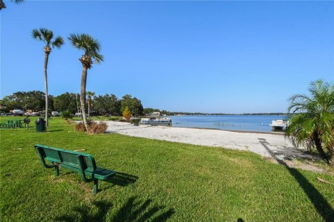 Condo in Orlando, Florida, 3 bedrooms  № 1402276 - photo 27