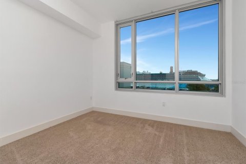 Condo in Tampa, Florida, 1 bedroom  № 1402363 - photo 16