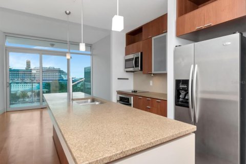 Condo in Tampa, Florida, 1 bedroom  № 1402363 - photo 6