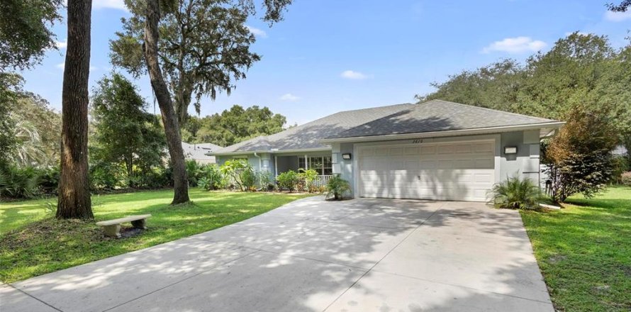 Villa ou maison à DeLand, Floride 4 chambres, 212.19 m2 № 1315471