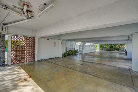 Купить коммерческую недвижимость в Корал-Гейблс, Флорида № 1097174 - фото 27