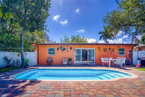 Villa ou maison à vendre à Hallandale Beach, Floride: 3 chambres, 134.62 m2 № 783733 - photo 1