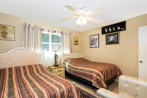 Villa ou maison à vendre à Hallandale Beach, Floride: 3 chambres, 134.62 m2 № 783733 - photo 27
