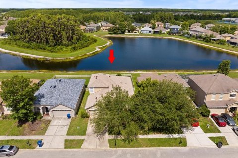 Casa en venta en Land O' Lakes, Florida, 5 dormitorios, 209.96 m2 № 1312894 - foto 2