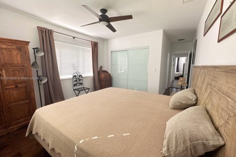 Casa en venta en Surfside, Florida, 3 dormitorios, 151.62 m2 № 986529 - foto 14